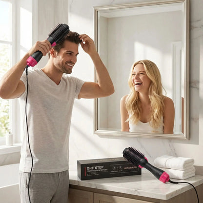 homme se coiffe avec brosse soufflante pro